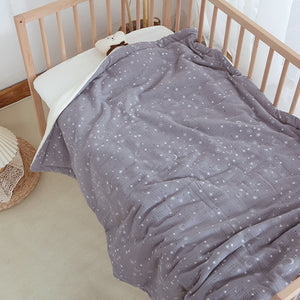 Gray Stars Baby Crib Comforter Warm Baby Comforter Cozy Baby Bedding Nursery Bedding Set Baby Crib Quilt Star Pattern Comforter Soft and Snuggly Infant Bed Cover USA & Canada Cultural Themes Baby Nursery Essentials Baby Shower Gift Gender-Neutral Comforter Cloud-Like Comfort Dreamy Sleep Quality Baby Bedding