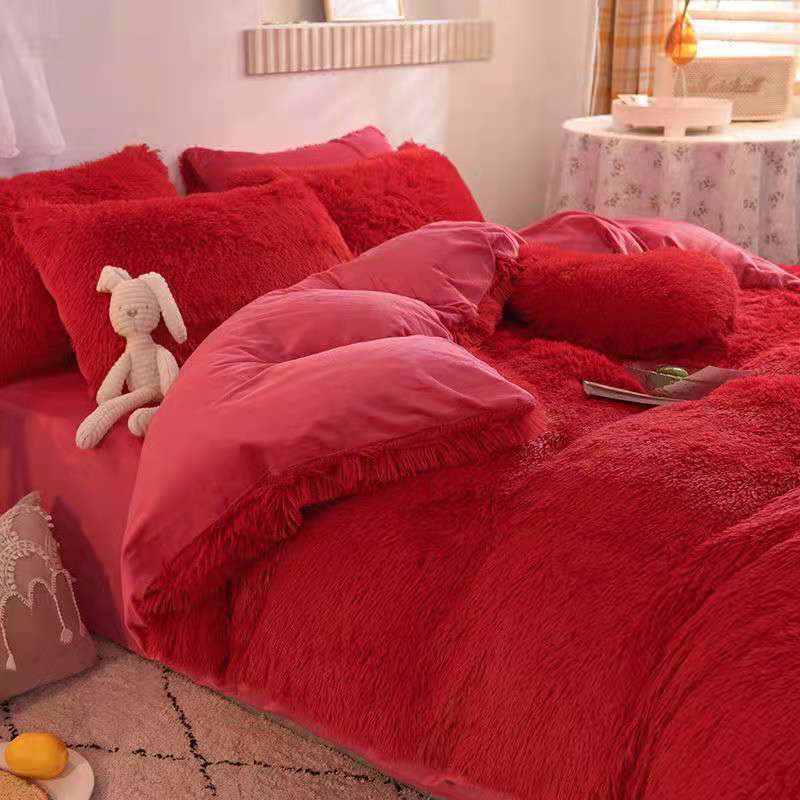 Plush Scarlet Bedding