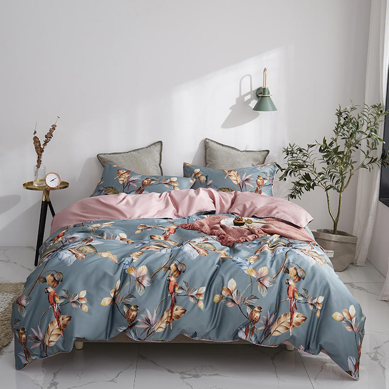 High-End Flamingo Bed Set